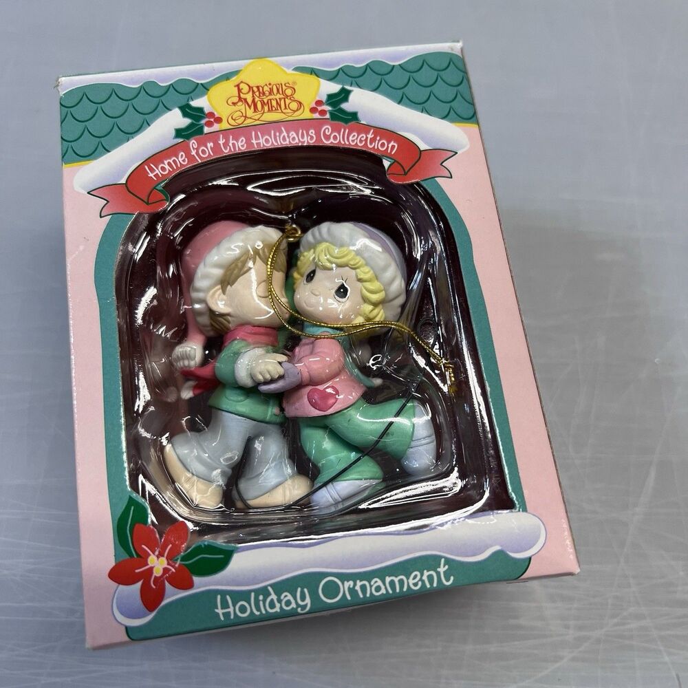 Precious Moments "Home for the Holidays Collection" Holiday Ornament 1996 In box